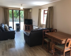 Daisy Holiday Cottage - Sleeps 4 Daisy Holiday Cottage - Sleeps 4