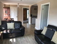 Daisy Holiday Cottage - Sleeps 4 Daisy Holiday Cottage - Sleeps 4